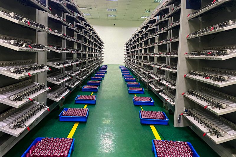 Why do lithium batteries need to be precharged?PLB battery